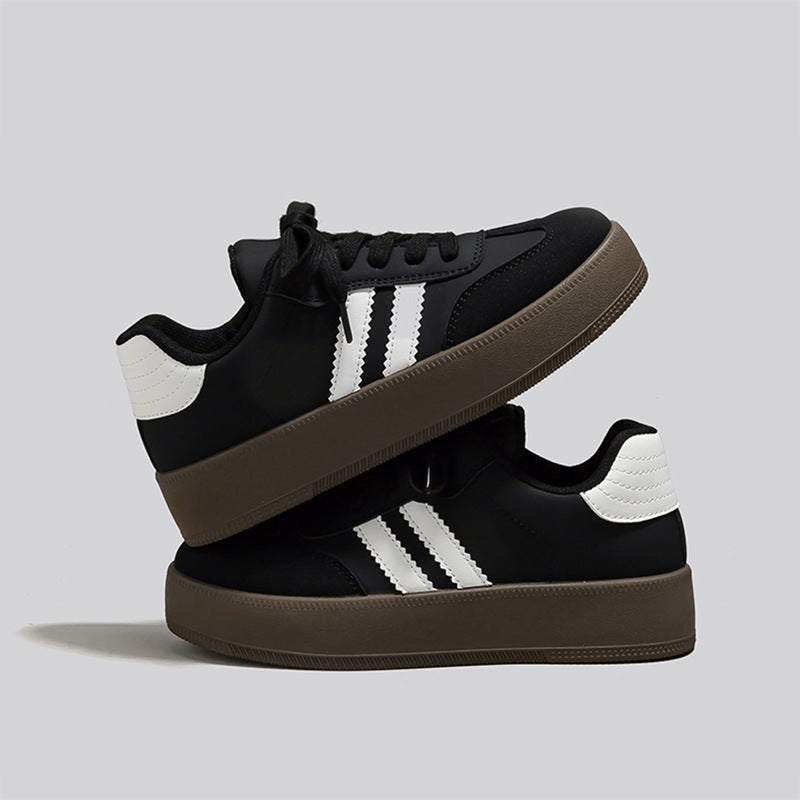 Classic Orthopedic Trainers with Timeless Style