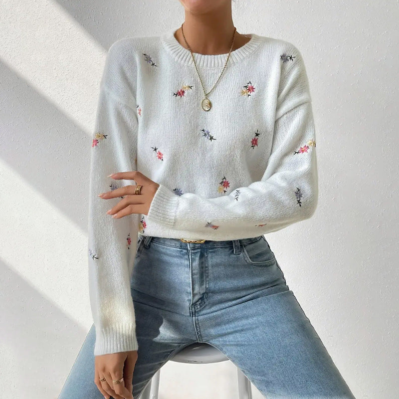 Elegantly Designed Pullover