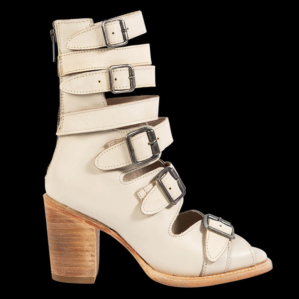 Chic Orthopedic Sandals with Unique Design