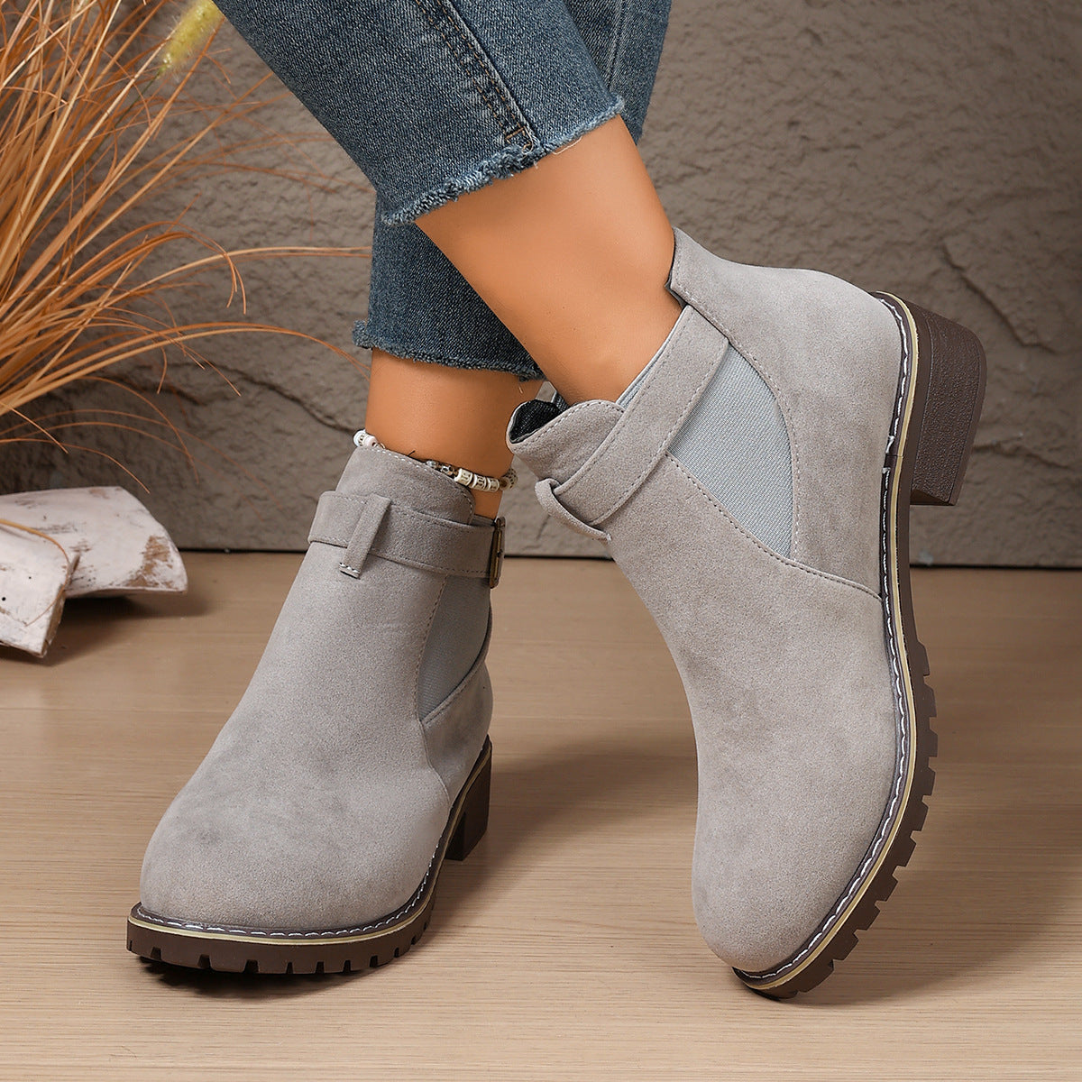 Graceful Orthopedic Boots for Modern Look