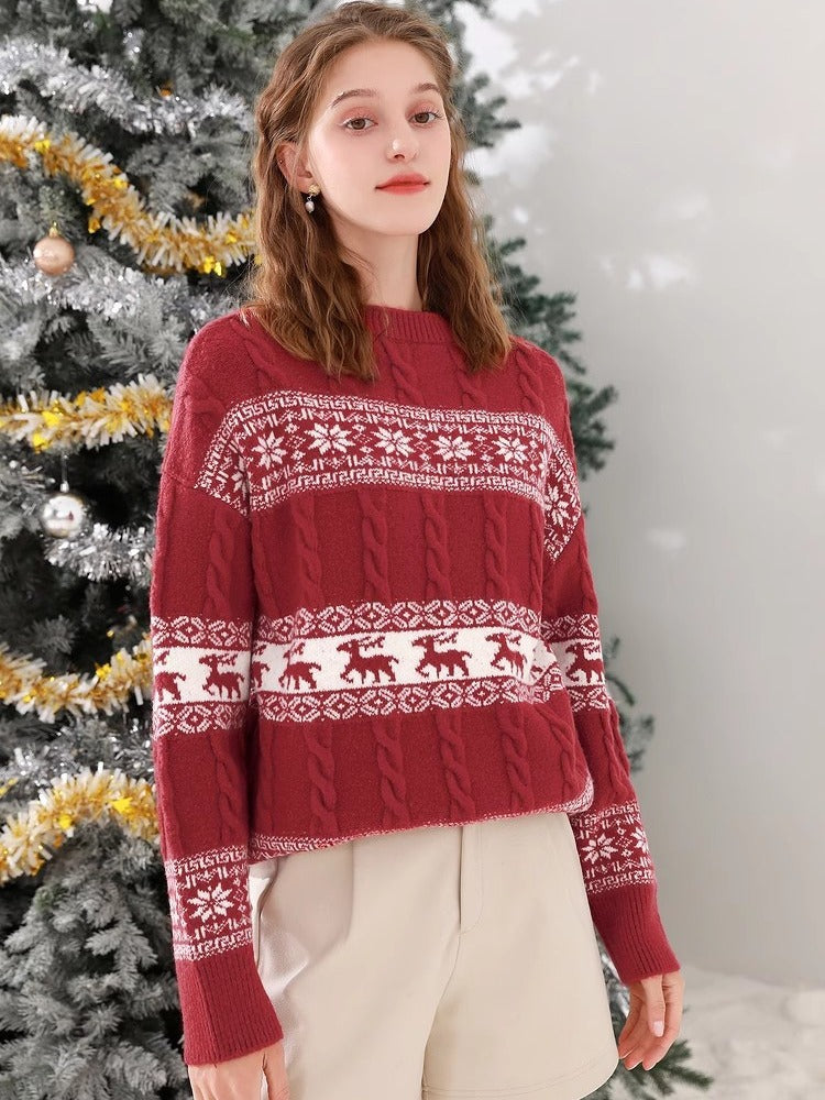 Elegantly Designed Pullover