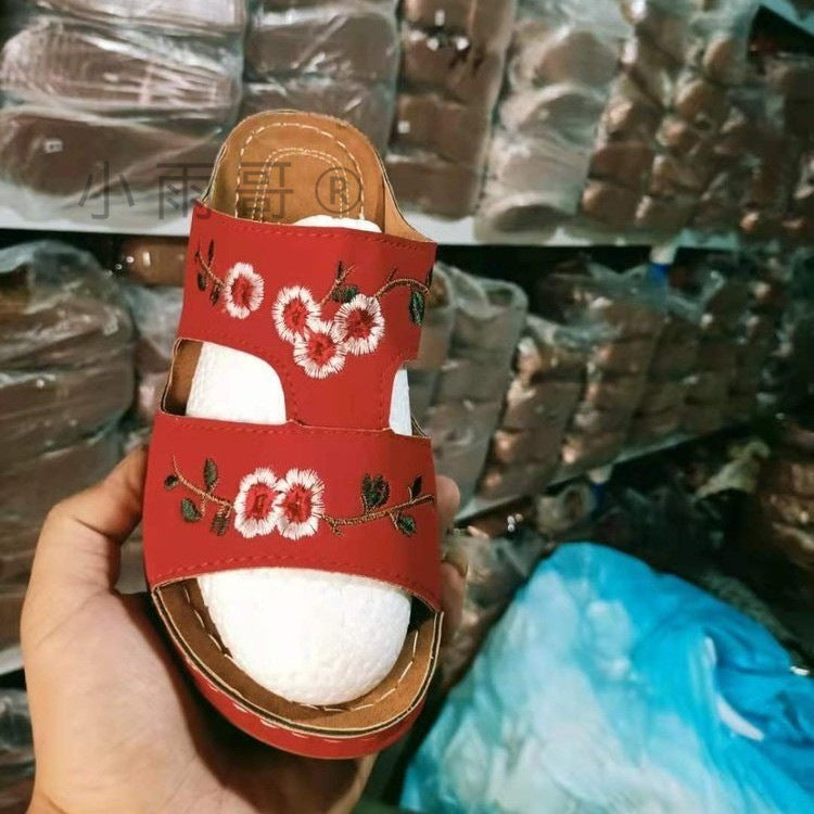 Graceful Orthopedic Sandals for Modern Look