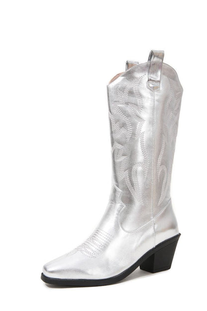 Graceful Orthopedic Boots for Modern Look