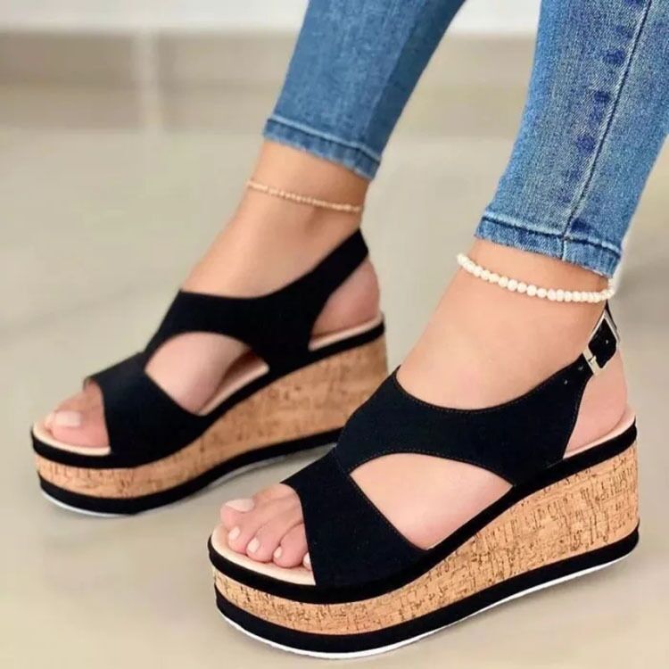 Graceful Orthopedic Sandals for Modern Look