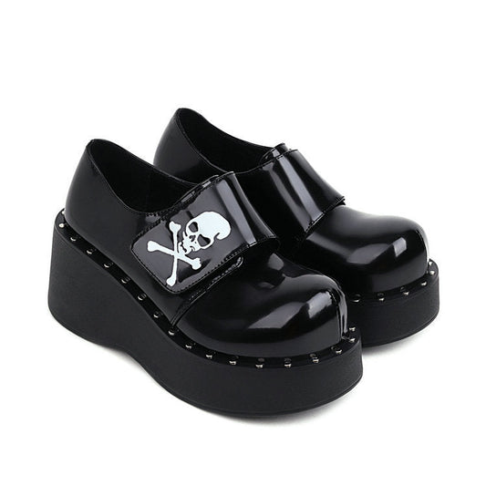Chic Orthopedic Shoes with Unique Design