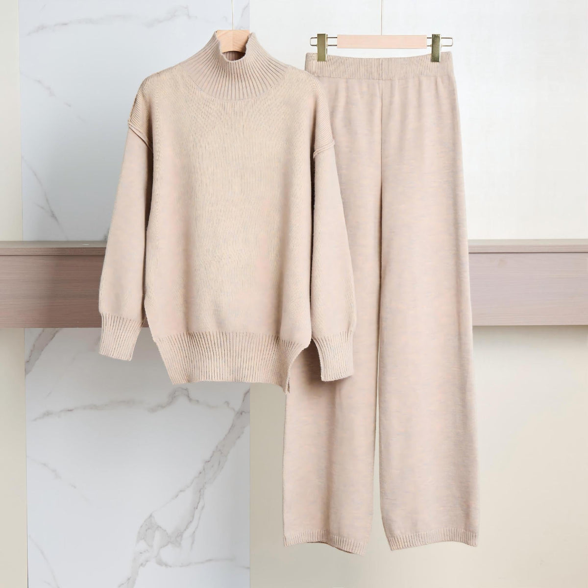 Blumenbeige