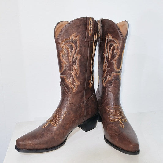 Chic Orthopedic Boots with Unique Design