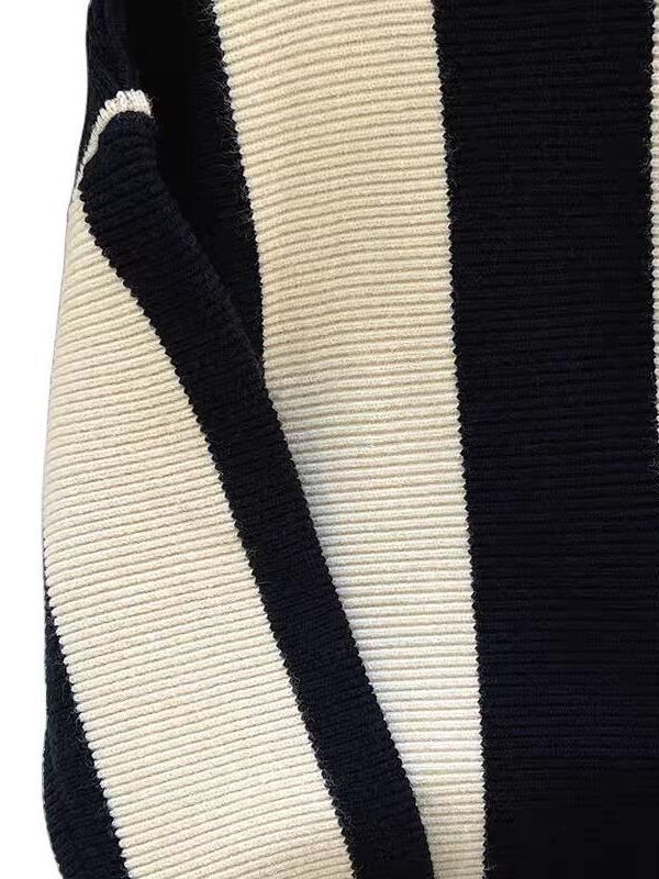 Elegantly Designed Pullover