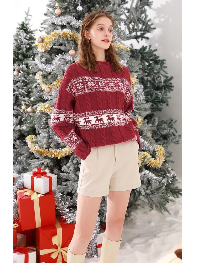Elegantly Designed Pullover