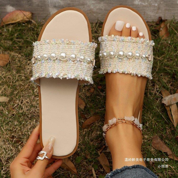 Graceful Orthopedic Sandals for Modern Look
