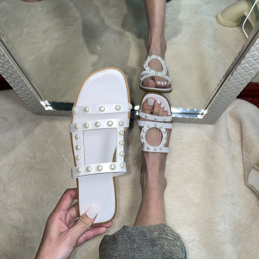 Graceful Orthopedic Sandals for Modern Look
