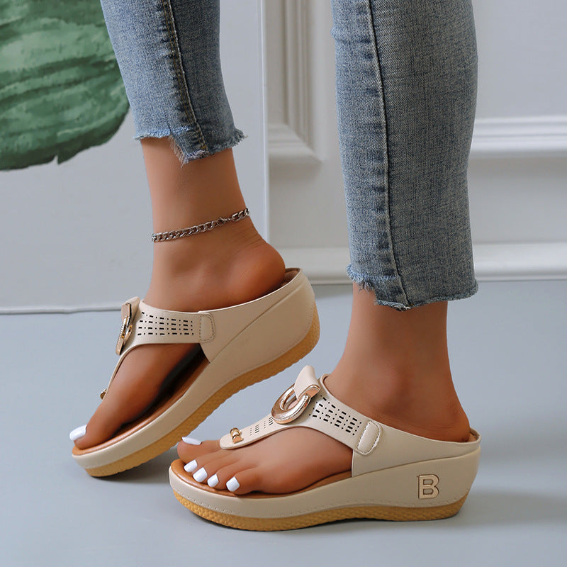 Chic Orthopedic Sandals with Unique Design