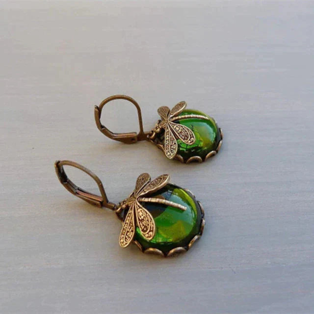 Romantic Gold Earring for Special Moments