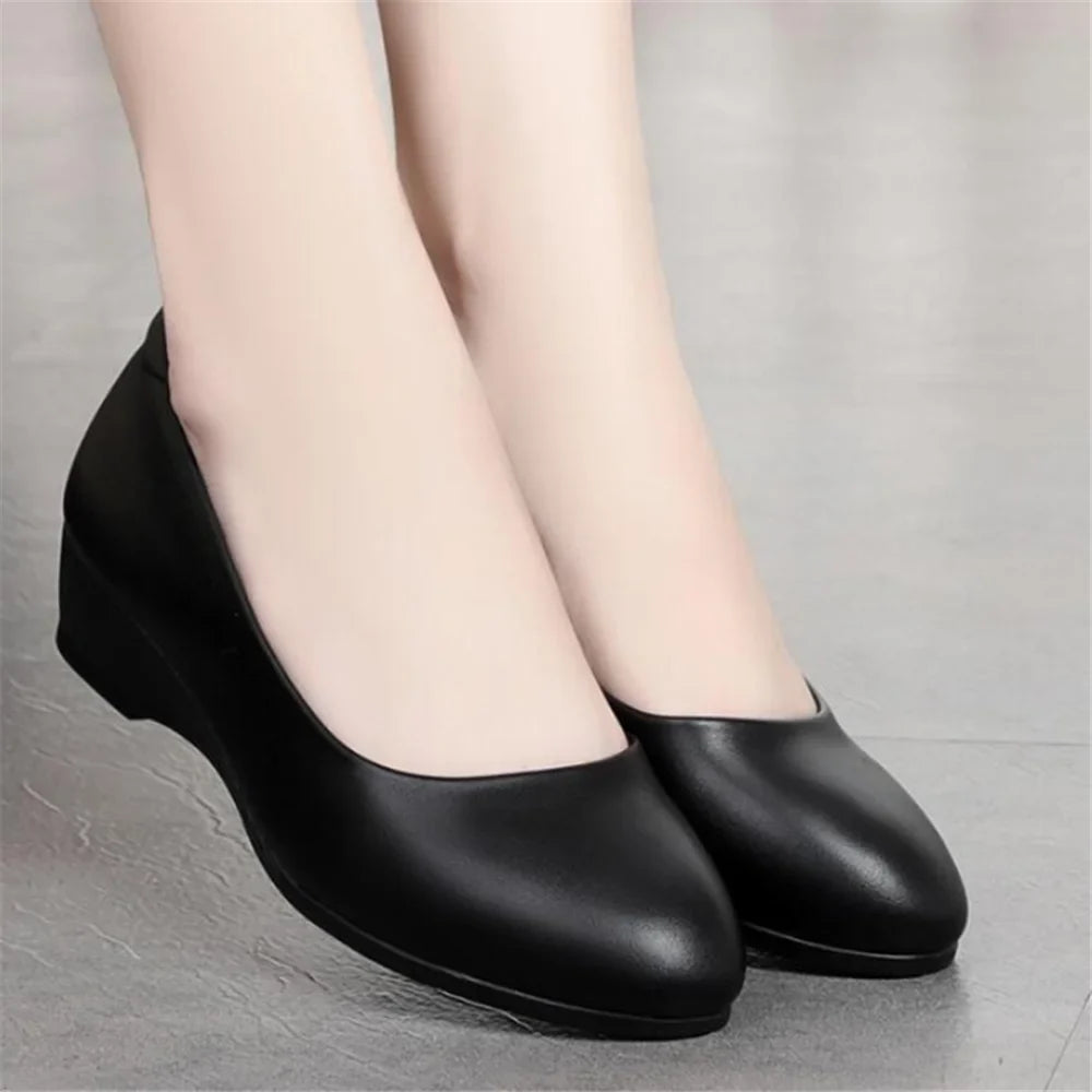 Comfortable and Fashionable Orthopedic Shoes