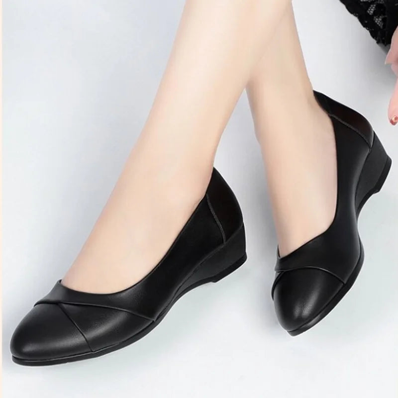 Versatile and Supportive Orthopedic Shoes