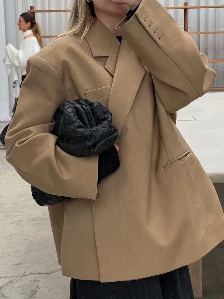 LM | Oversized blazer with a twist