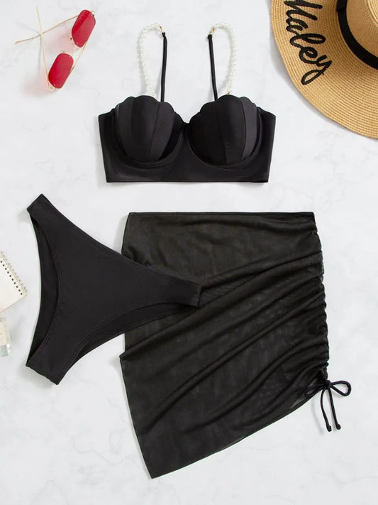 Casually Bikini With a Refined Edge