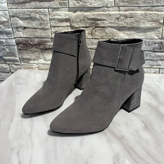 Tailored and Comfortable Orthopedic Heels