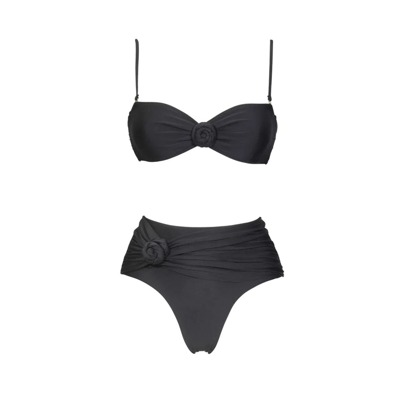 Beautifully Finished Bikini in a Timeless Design