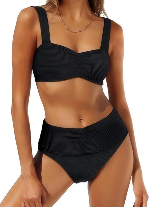 Beautifully Finished Bikini in a Timeless Design