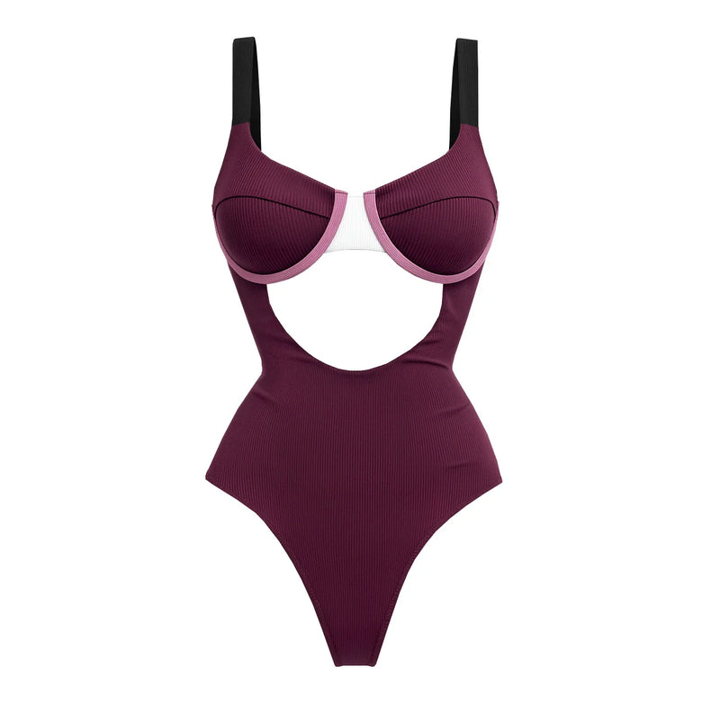 Beautifully Finished Bikini in a Timeless Design