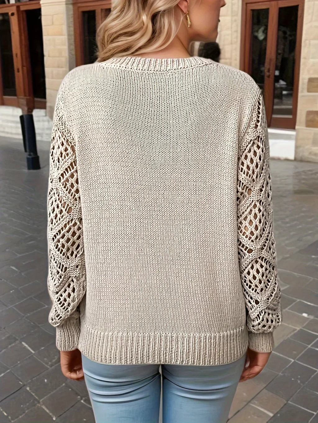 Timeless Vintage Style Pullover