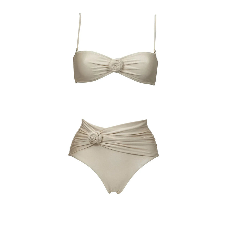 Beautifully Finished Bikini in a Timeless Design