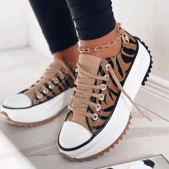 LM | Supportive and versatile orthopedic sneakers