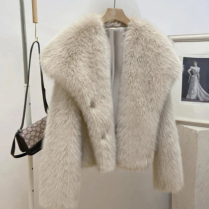 LM | Modern and comfortable winter dress
