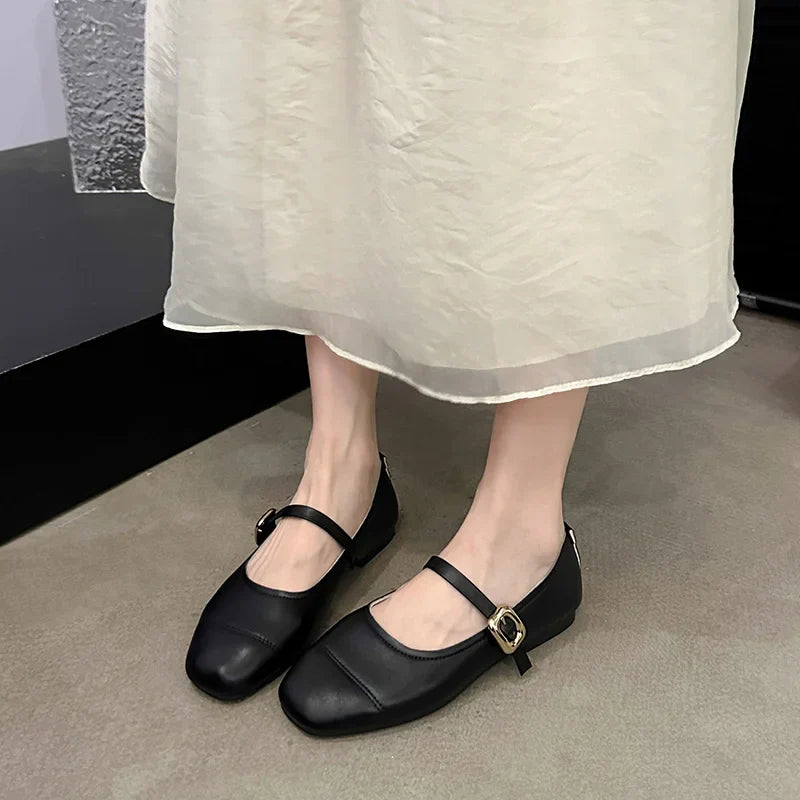 Tailored and Comfortable Orthopedic Shoes