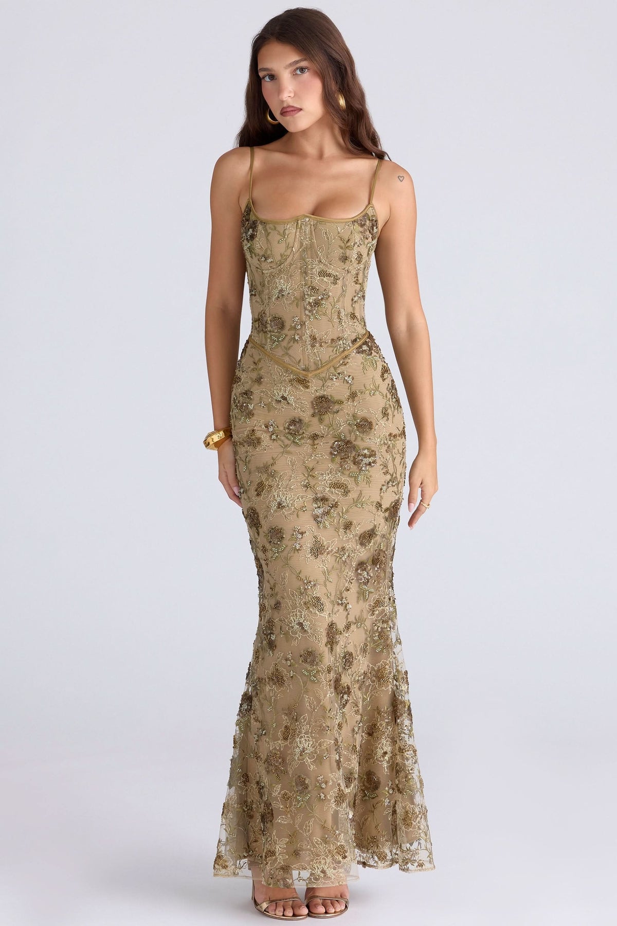 Effortlessly Elegant Dress with a Timeless Design