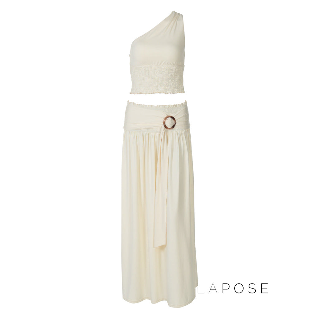 Gracefully Styled Garment for Any Occasion