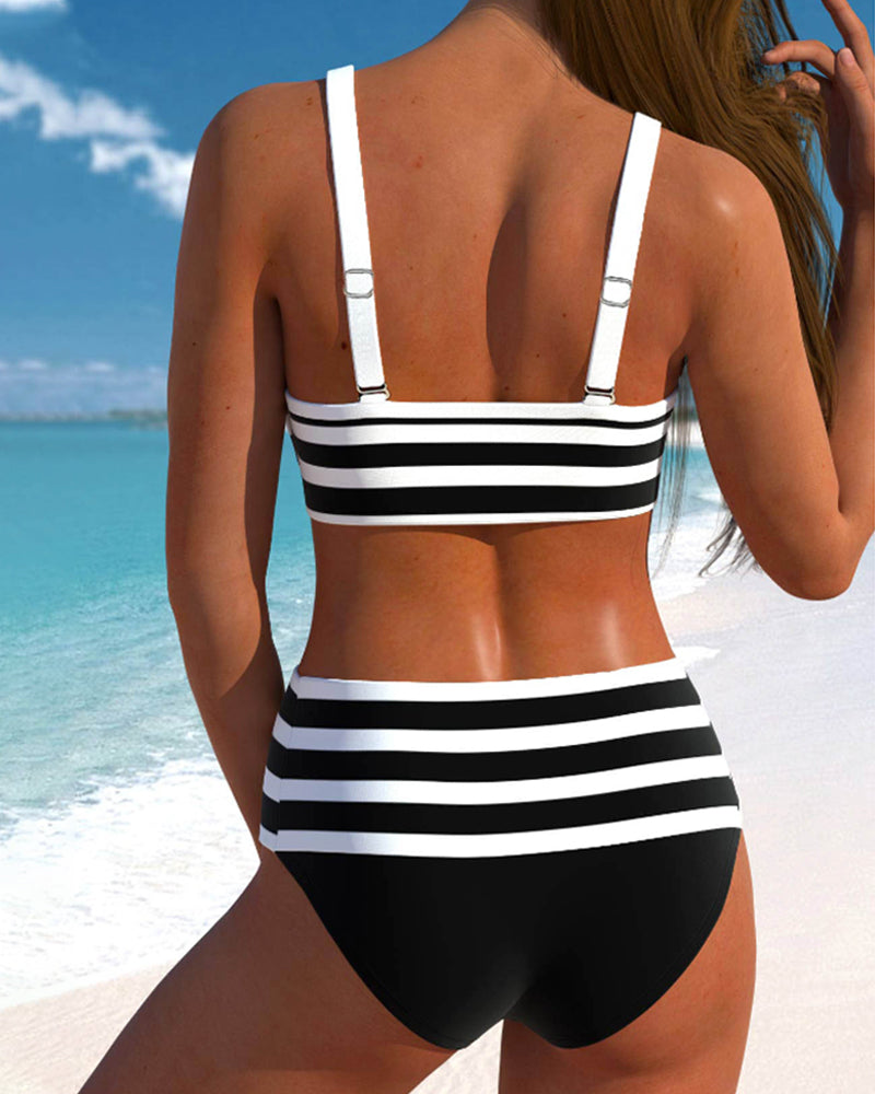 LM | Elegant colorful summer bikini