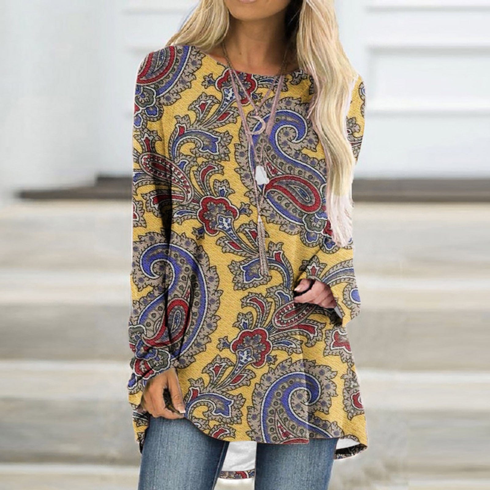 LM | Elegant sweater with mandala print