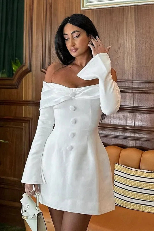 Effortlessly Elegant Dress with a Timeless Design
