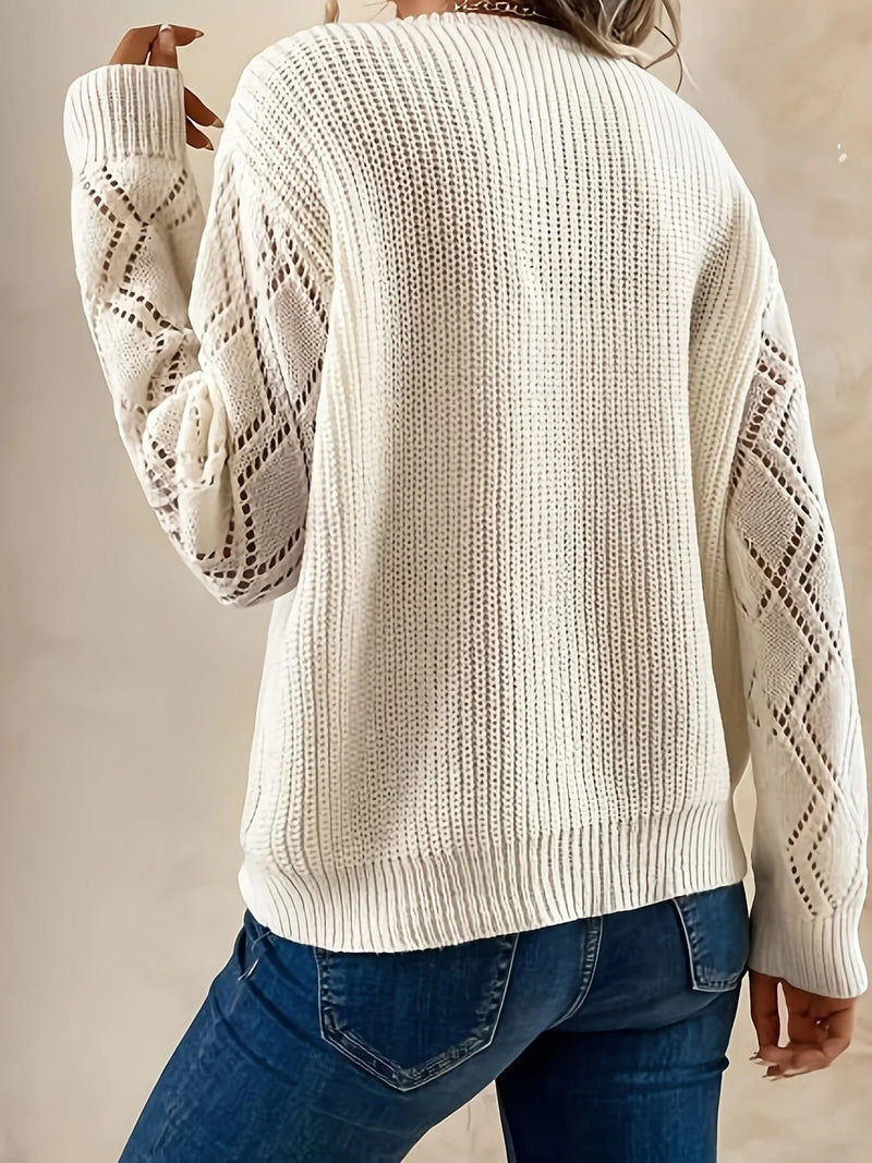 LM | MW - Stylish knitted sweater with V-neckline