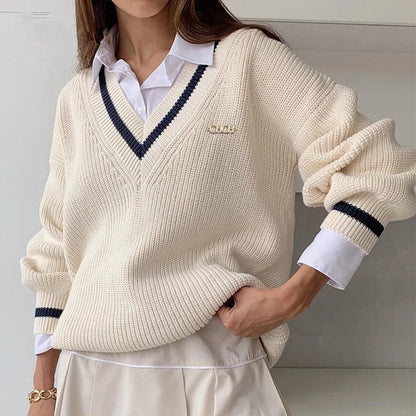 LM | MW - Elegant V-neck sweater