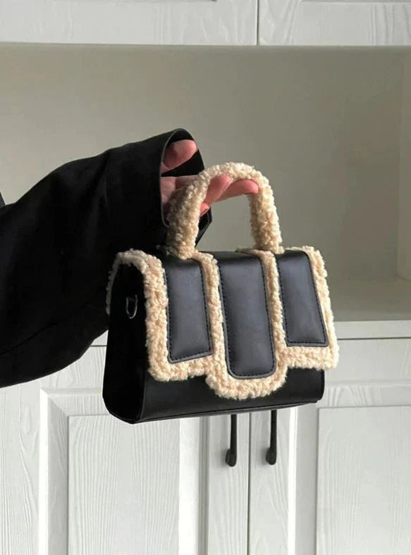 Gracefully Styled Bag for Any Occasion