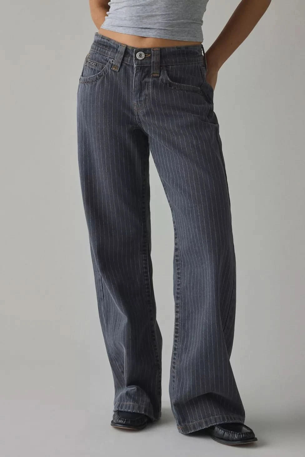 Elegantly Styled Pants for Everyday Wear