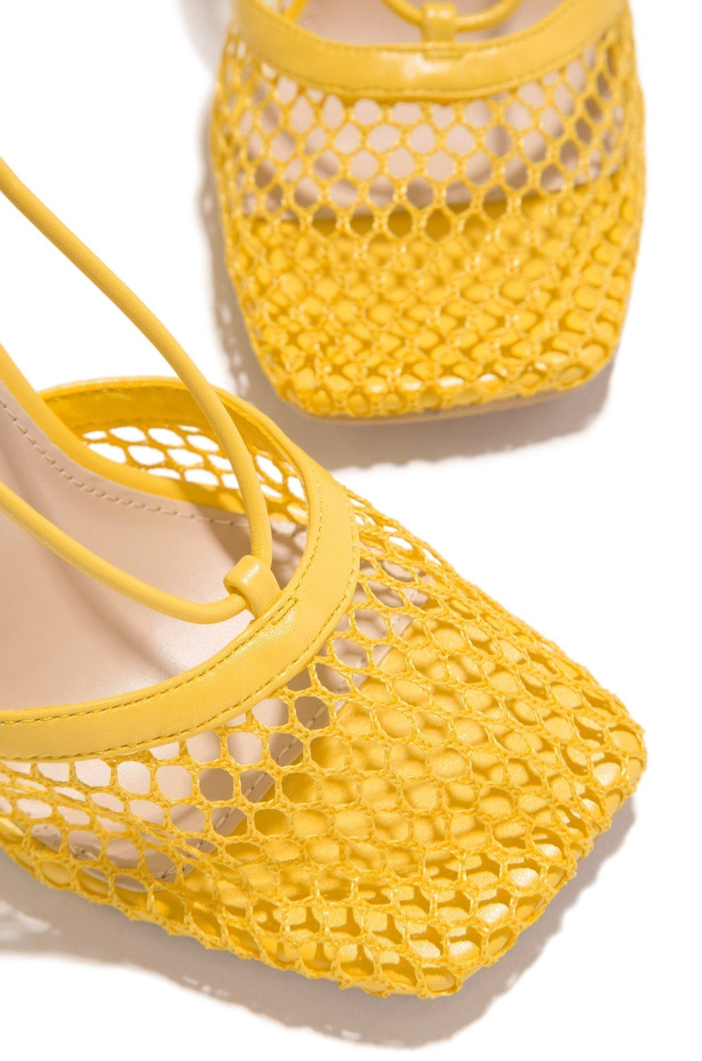 Well Tailored Heels with a Graceful Silhouette