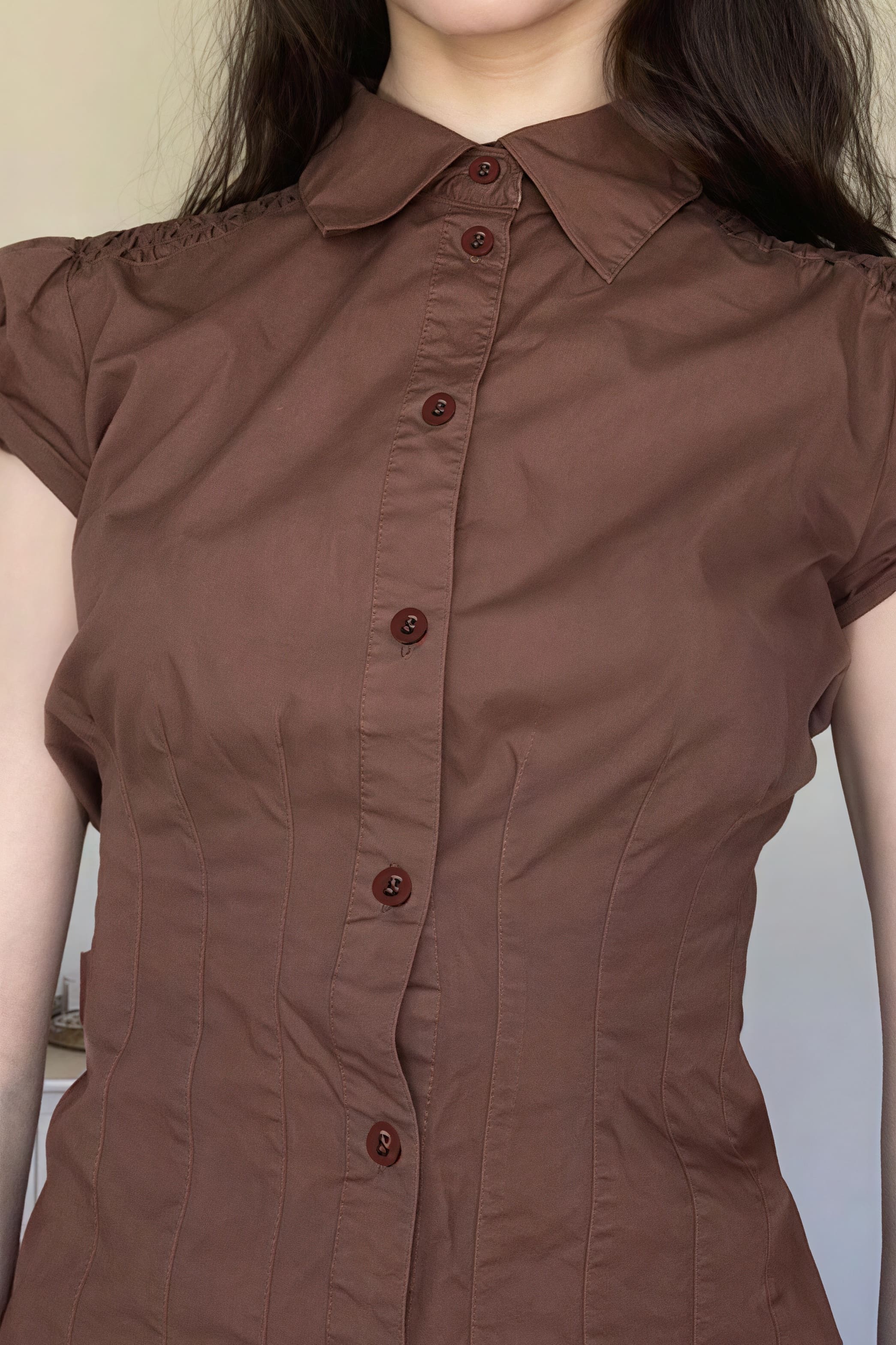 Effortlessly Elegant Blouse with a Timeless Design