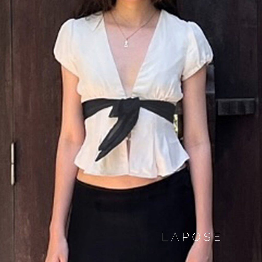 Effortlessly Elegant Top with a Timeless Design