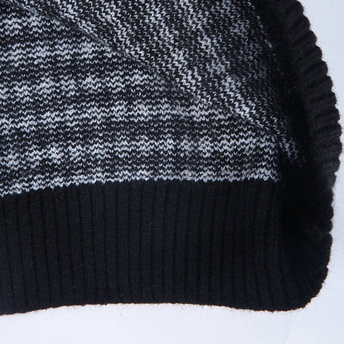 LM | Elegant sweater with black and white check pattern
