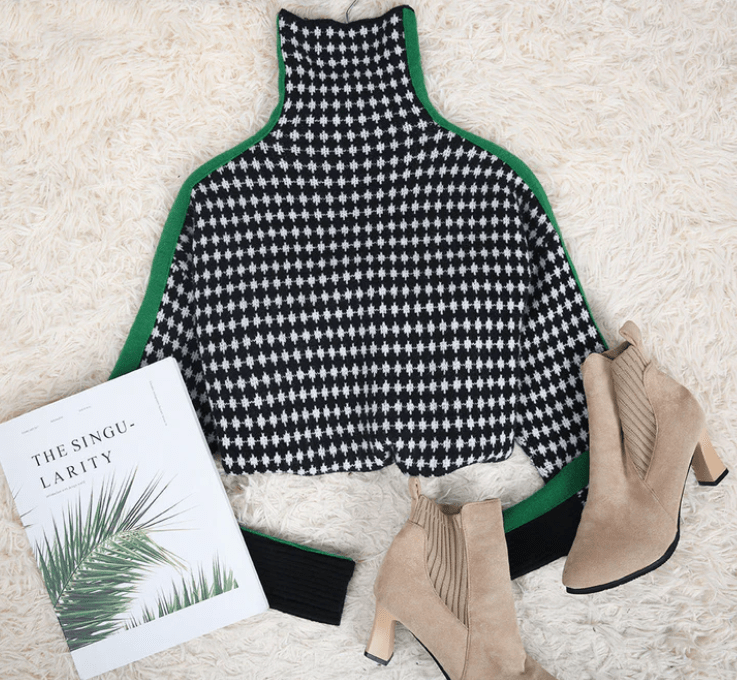 LM | Elegant sweater with black and white check pattern