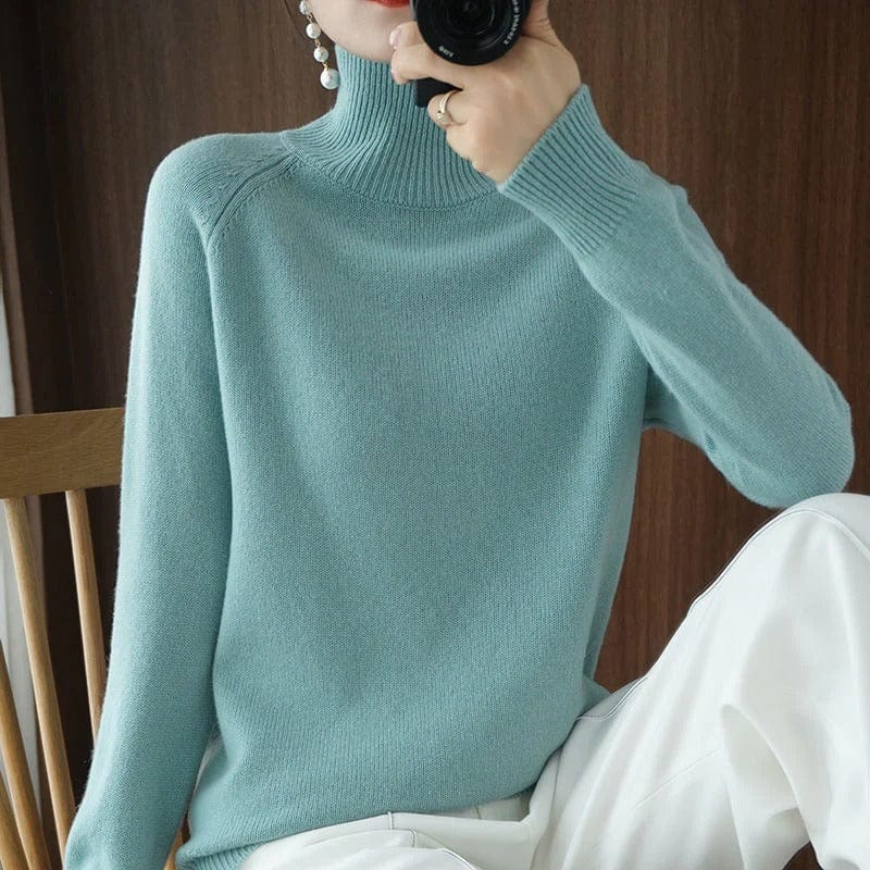 LM | Stylish turtleneck sweater