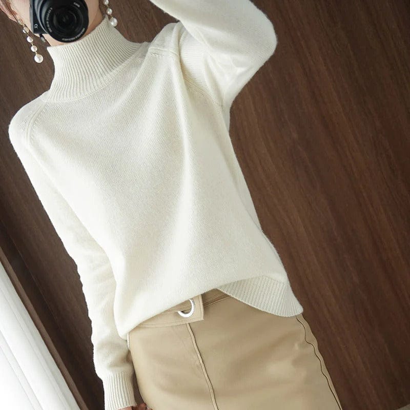 LM | Stylish turtleneck sweater
