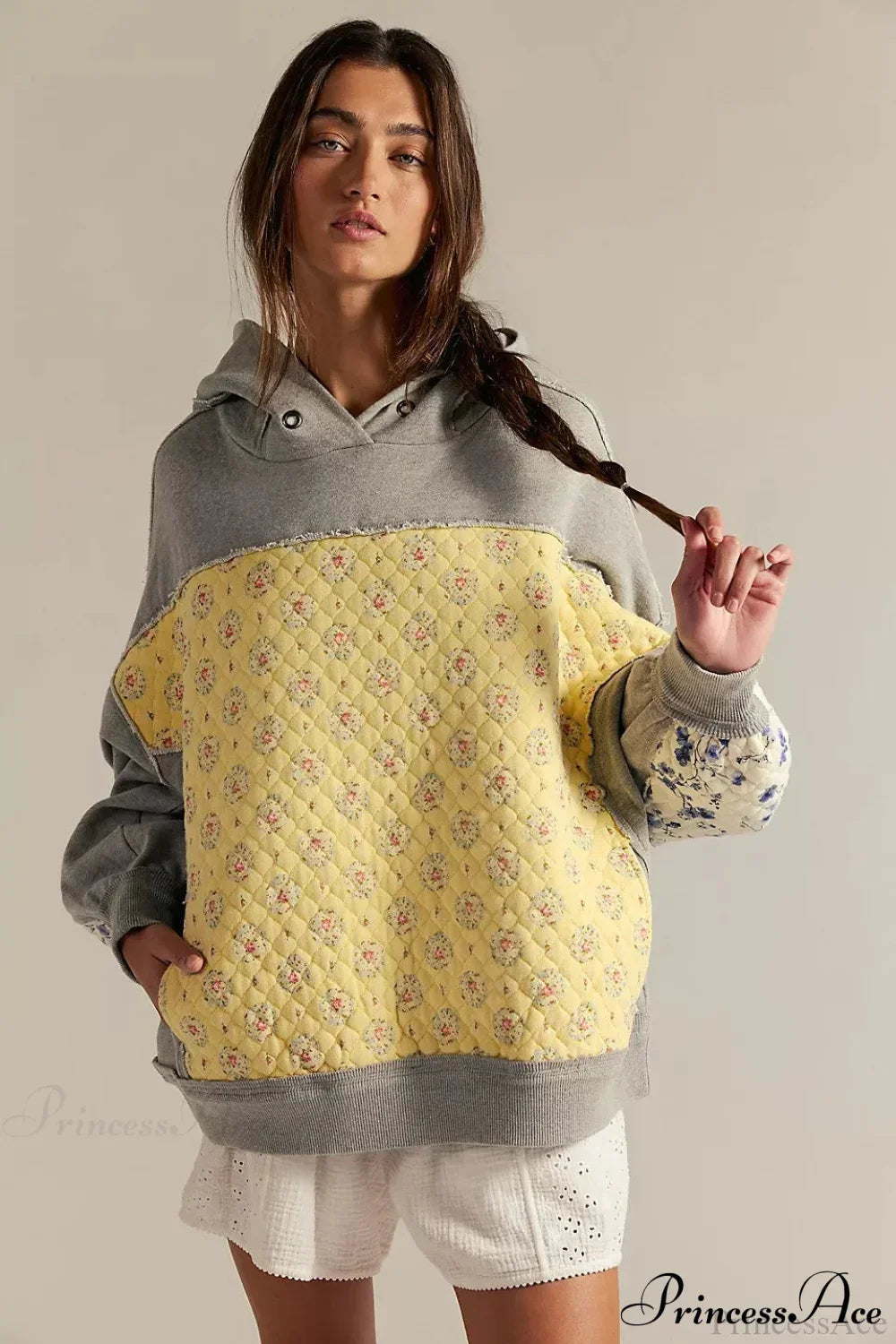 Elegantly Designed Pullover