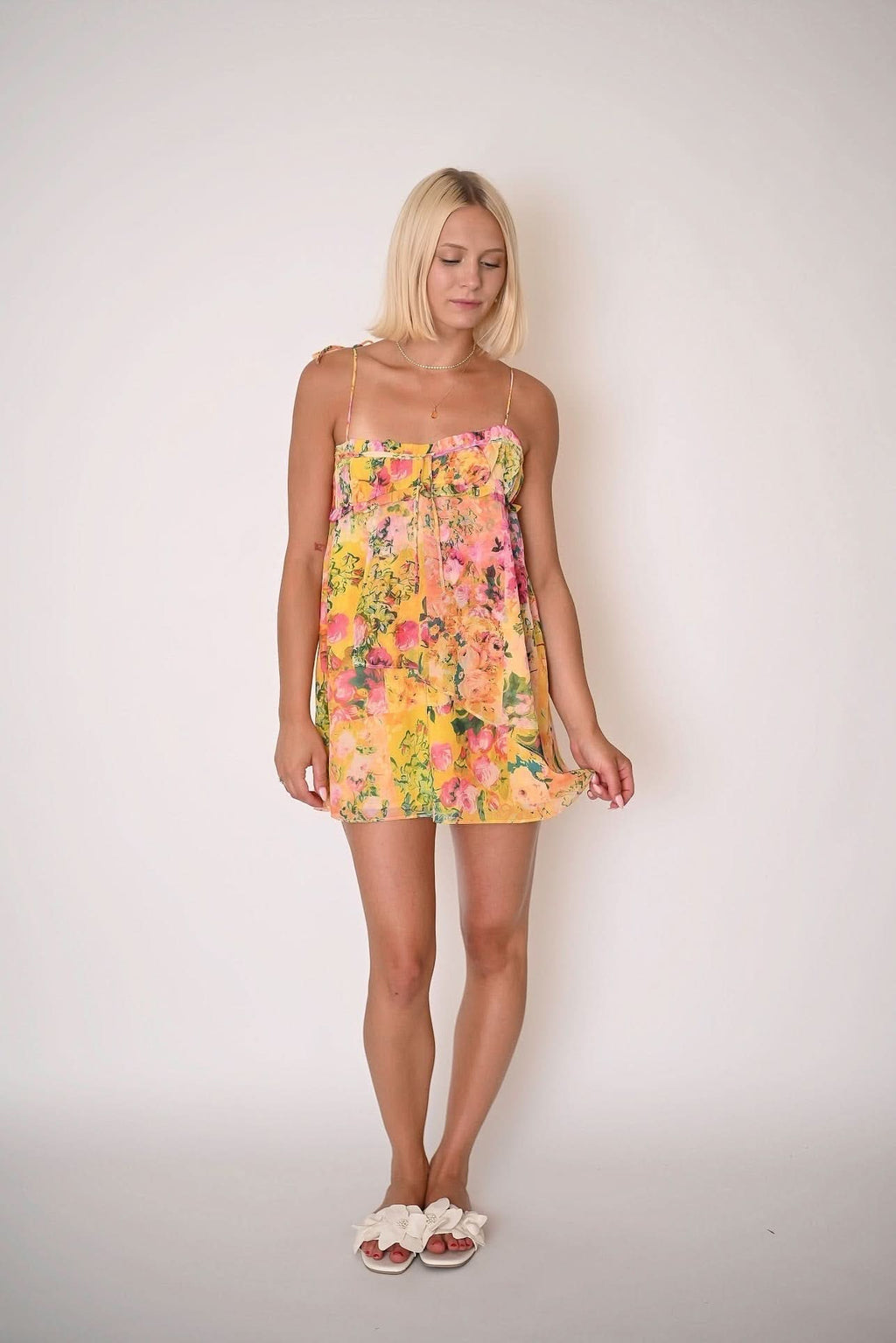 Well Tailored Dress with a Graceful Silhouette