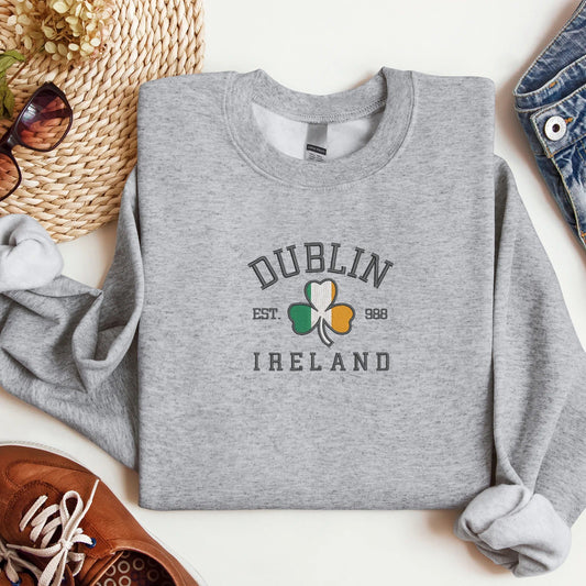 Comstylish Ireland Art Pattern Vintage Cozy Sweatshirt