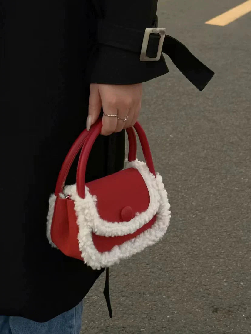 Elegantly Styled Bag for Everyday Wear